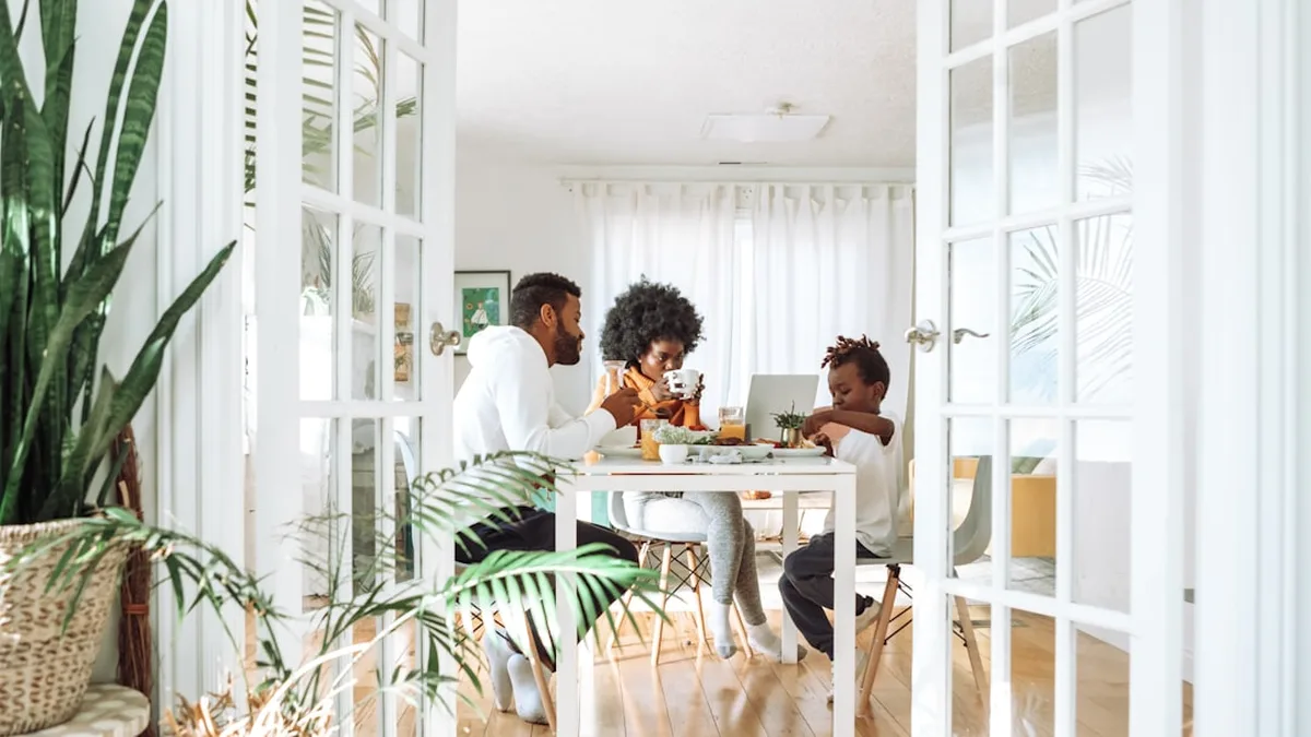 Des activités faciles à faire à la maison en famille, on vous explique