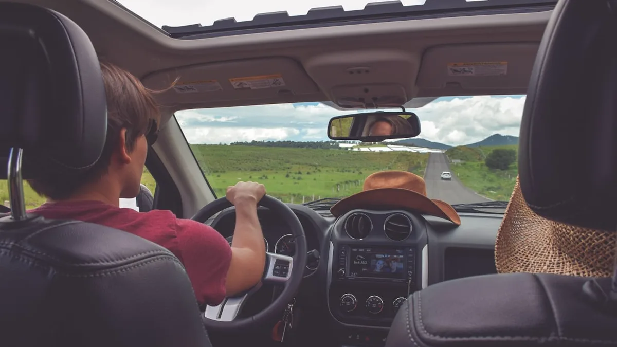 Trajet en voiture avec enfants : tenir la distance sans écrans